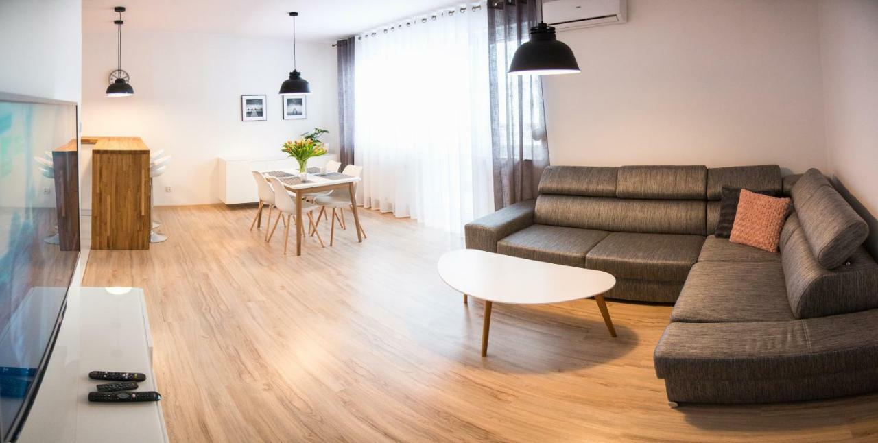 Apartament F&J Stary Toruń Esterno foto